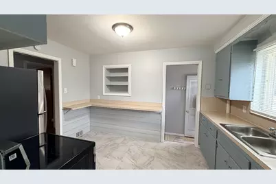 21700 Pembroke Avenue, Detroit, MI 48219 - Photo 14