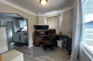 19977 Elkhart St, Harper Woods, MI 48225 - Photo 4