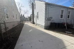 19977 Elkhart St, Harper Woods, MI 48225 - Photo 22