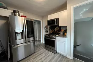 19977 Elkhart St, Harper Woods, MI 48225 - Photo 6