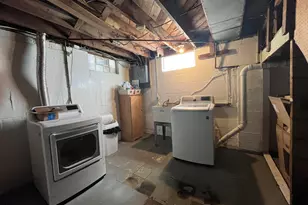 19977 Elkhart St, Harper Woods, MI 48225 - Photo 16