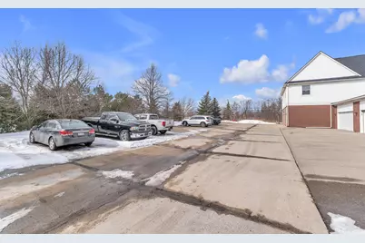 29104 Philadelphia Drive, New Baltimore, MI 48051 - Photo 32