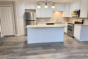 25225 Potomac Dr, South Lyon, MI 48178 - Photo 8