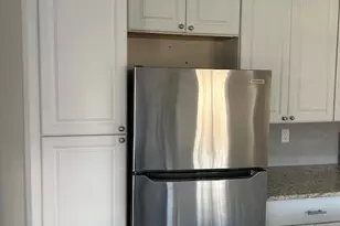 25225 Potomac Dr, South Lyon, MI 48178 - Photo 2