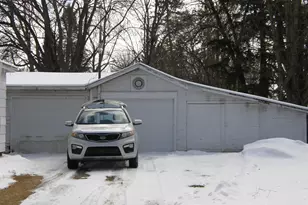 206 E Wayne St, Dowagiac, MI 49047 - Photo 2