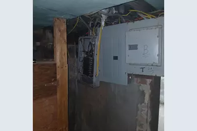 180 Emery Avenue, Benton Harbor, MI 49022 - Photo 18