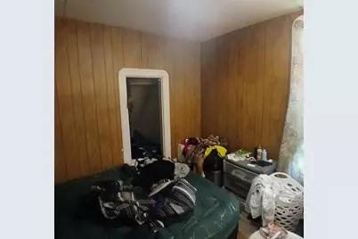 180 Emery Avenue, Benton Harbor, MI 49022 - Photo 12