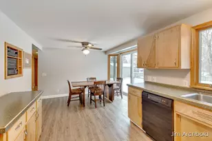274 W Barton St, Newaygo, MI 49337 - Photo 10
