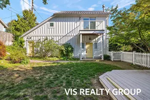415 Howard Ave, Grand Haven, MI 49417 - Photo 20