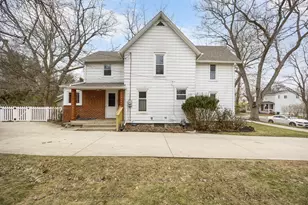 234 Washington St, Chelsea, MI 48118 - Photo 6