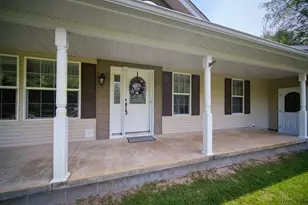 9155 Ivanhoe Dr, Onekama, MI 49675 - Photo 8