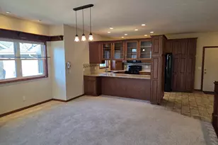 8105 Amber Crest Dr SW, Byron Center, MI 49315 - Photo 6