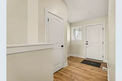 4904 Bethpage Drive NW, Comstock Park, MI 49321 - Photo 2