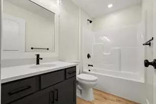 4904 Bethpage Dr NW, Comstock Park, MI 49321 - Photo 12