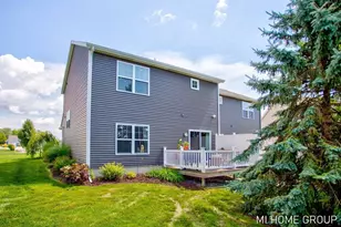 11887 Quincy Meadow Dr, Holland, MI 49424 - Photo 4