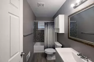 146 W Beverly Ave, Pontiac, MI 48340 - Photo 12