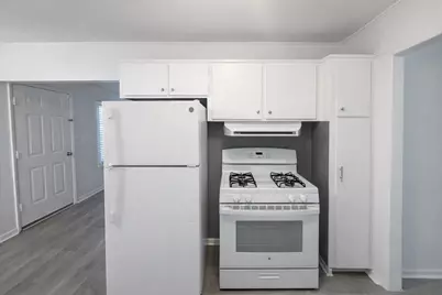 146 W Beverly Avenue, Pontiac, MI 48340 - Photo 8