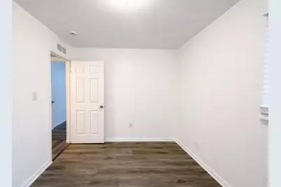 146 W Beverly Avenue, Pontiac, MI 48340 - Photo 18