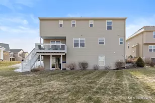 663 Orchard Ct NE, Rockford, MI 49341 - Photo 32