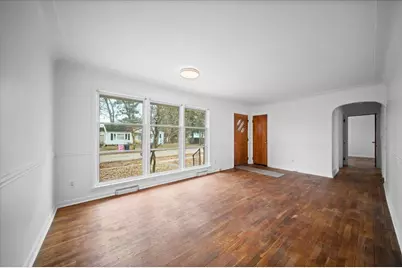 209 S State Street, Paw Paw, MI 49079 - Photo 6