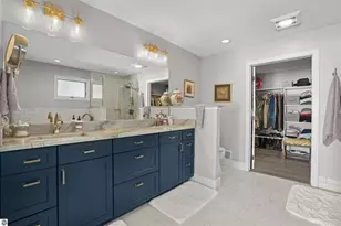 609 Lake Shore Dr, Cadillac, MI 49601 - Photo 16