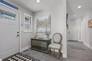 609 Lake Shore Dr, Cadillac, MI 49601 - Photo 2