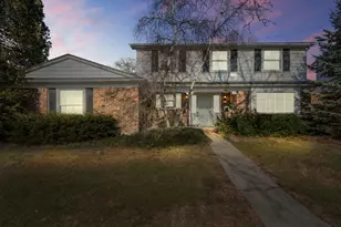 3139 Lexington Dr, Ann Arbor, MI 48105 - Photo 2