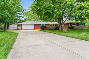 16172 Brookwood Dr, Buchanan, MI 49107 - Photo 1