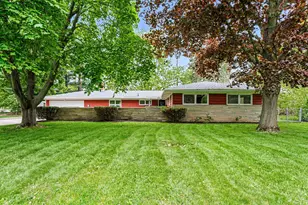 16172 Brookwood Dr, Buchanan, MI 49107 - Photo 2