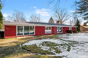 16172 Brookwood Dr, Buchanan, MI 49107 - Photo 2