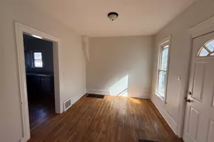 141 Bates St, Jackson, MI 49202 - Photo 8