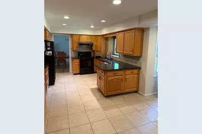 3925 Waldenwood Drive, Ann Arbor, MI 48105 - Photo 2