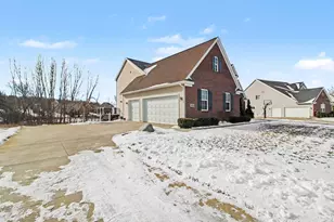 5862 Tyler Ct, Dexter, MI 48130 - Photo 2