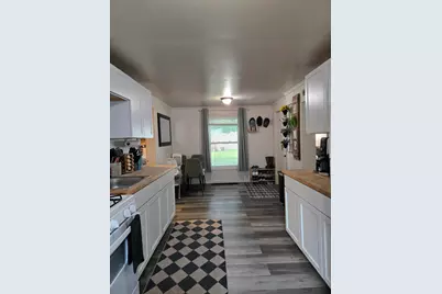 808 Wallace Street, Cadillac, MI 49601 - Photo 22