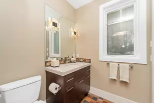 2323 Shelter Pointe Dr, Kalamazoo, MI 49008 - Photo 50