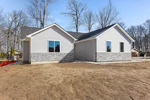 48416 Kelly Lea Ln, Chesterfield, MI 48051 - Photo 2