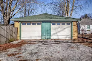 1201 Mills Ave, Muskegon, MI 49445 - Photo 34