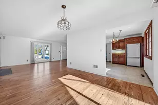 1201 Mills Ave, Muskegon, MI 49445 - Photo 12