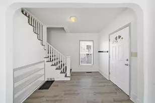 209 W High St, Jackson, MI 49203 - Photo 4