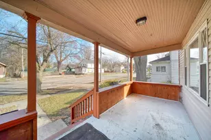209 W High St, Jackson, MI 49203 - Photo 2