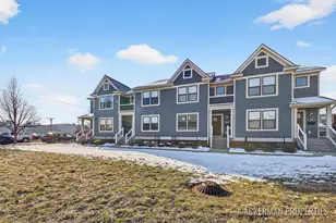 455 La Grave Ave SE, Grand Rapids, MI 49503 - Photo 2