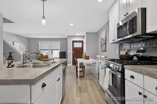 455 La Grave Ave SE, Grand Rapids, MI 49503 - Photo 8