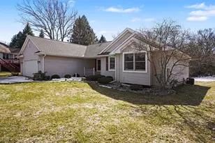 8135 Robinbrook St, Richland, MI 49083 - Photo 4