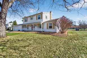 829 Thorntree Blvd, Jackson, MI 49203 - Photo 6