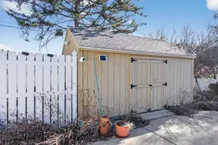 829 Thorntree Blvd, Jackson, MI 49203 - Photo 24