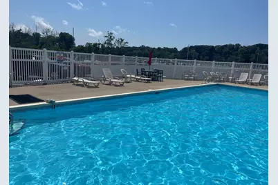 1000 Riverview Drive #11, Benton Harbor, MI 49022 - Photo 4