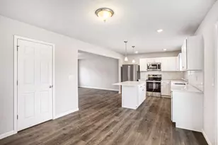 137 Peppermint Dr, Holland, MI 49423 - Photo 8