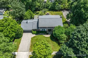 1440 Edgewood Ave SE, Grand Rapids, MI 49506 - Photo 58