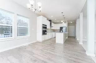 33 Aviara Oaks Pkwy, Jackson, MI 49201 - Photo 12