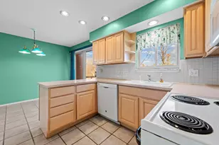 21850 Ontaga St, Farmington Hills, MI 48336 - Photo 22